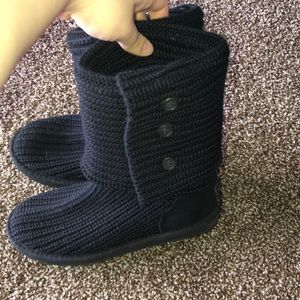 Ugg Classic Cardy: 👋🏼 NEED TO GO! 👋🏼